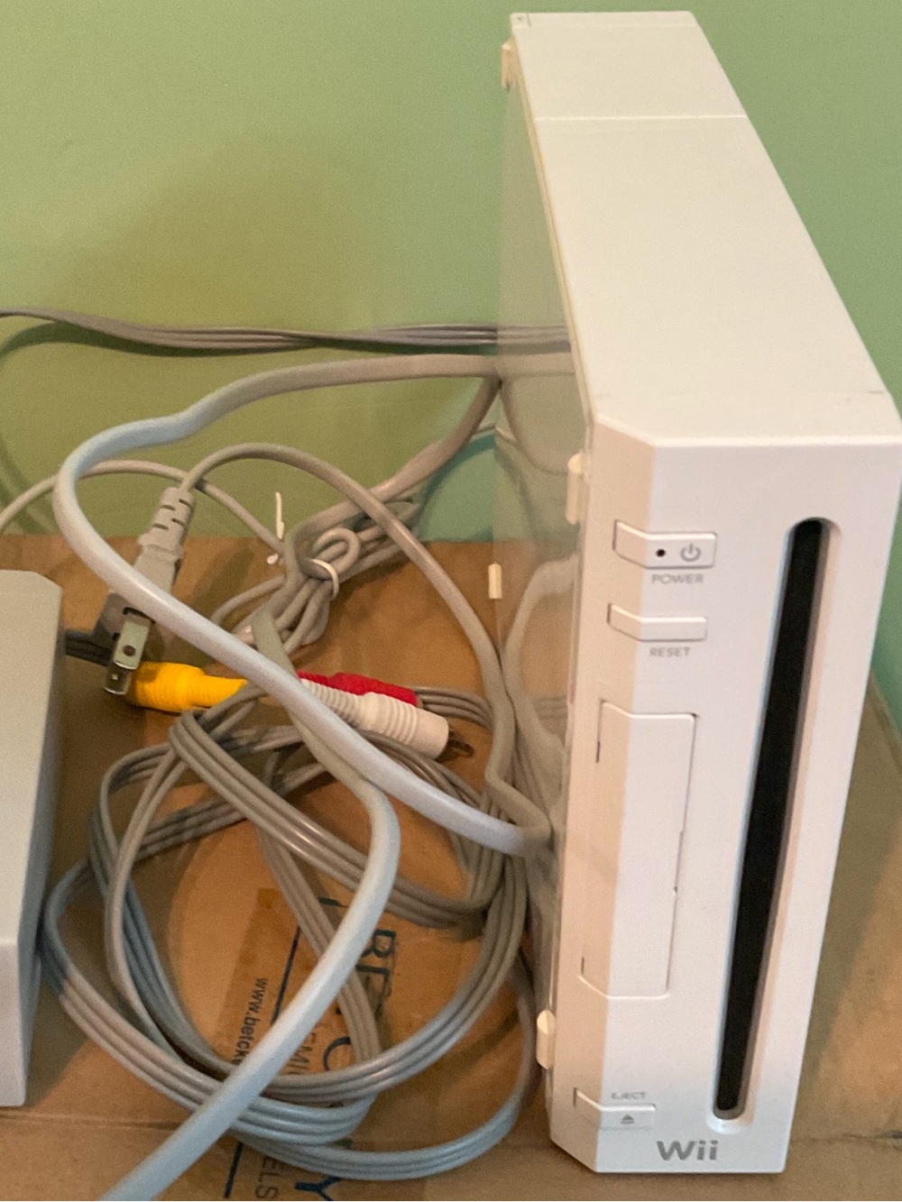 Nintendo Wii Console White w/ AV and Power Cables parts only unless fixed